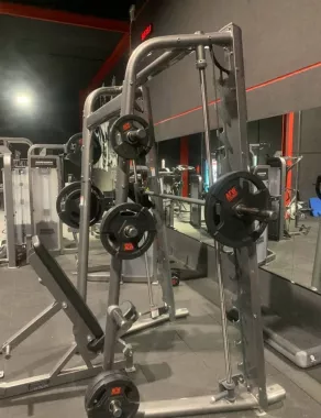 Фитнес зал "Titan Fitness Alicante"