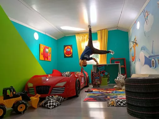 Перевернутый дом "Upside down House"