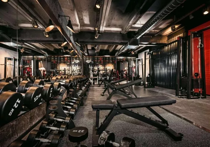 Фитнес зал "ÁO Fitness Studio"