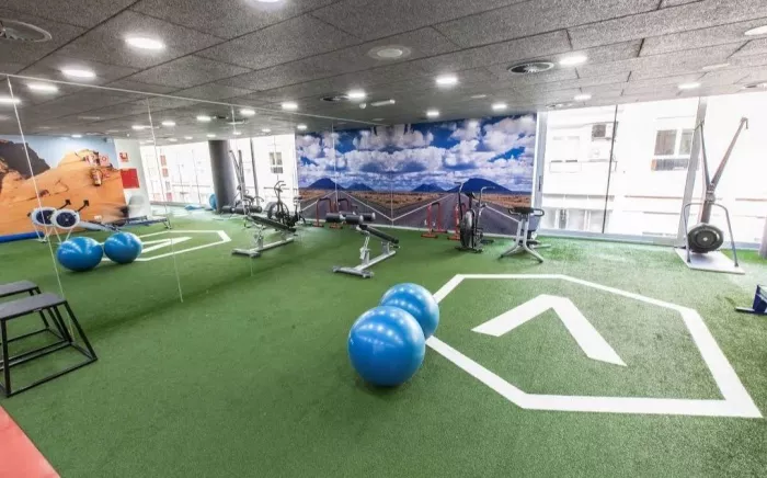 Фитнес клуб "Cosmopolitan Spa & Fitness Club"