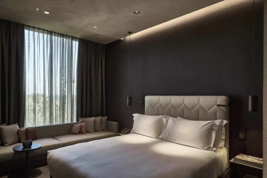 Отель Viu Milan 5* в Милане: Отель в центре, Спа, Тренажерный зал, Терраса, Бассейн на крыше, Современные номера, Вечеринки, Оздоровительный центр, Конференц-зал, Трансфер, Бар,