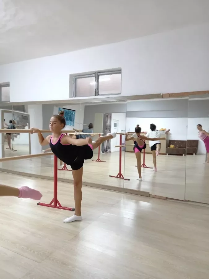 Спортклуб TiaKids gymnastics Antalya в Анталии: Развитие, Гимнастика, Клуб, Игры,