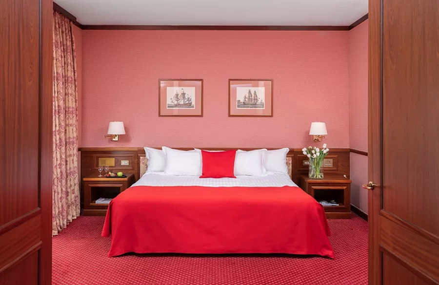 ОтельLeonardo Hotel Milan City Center 4* в Милане: Отель в центре, Фитнесс-центр, Конференц-зал, Ресторан, Открытая терраса, Бар, Трансфер, Шведский стол,