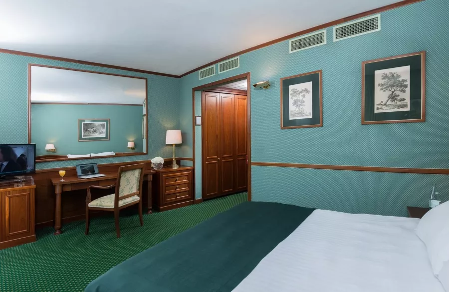ОтельLeonardo Hotel Milan City Center 4* в Милане: Отель в центре, Фитнесс-центр, Конференц-зал, Ресторан, Открытая терраса, Бар, Трансфер, Шведский стол,