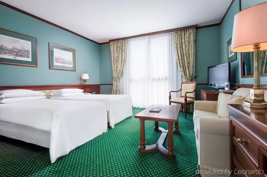 ОтельLeonardo Hotel Milan City Center 4* в Милане: Отель в центре, Фитнесс-центр, Конференц-зал, Ресторан, Открытая терраса, Бар, Трансфер, Шведский стол,