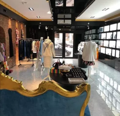 La Mode შოურუმი ტანსაცმლის მაღაზია (Магазин одежды "La Mode ShowRoom")