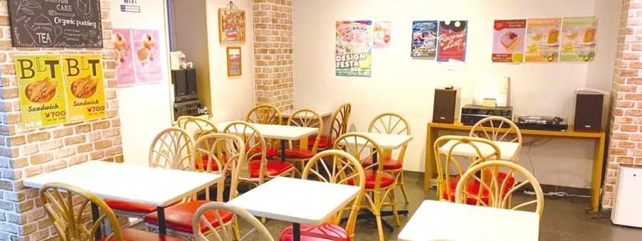 Кафе-бар - Sakura Cafe Jimbocho в Токио: Кафе, Закусочная, Быстрое питание,