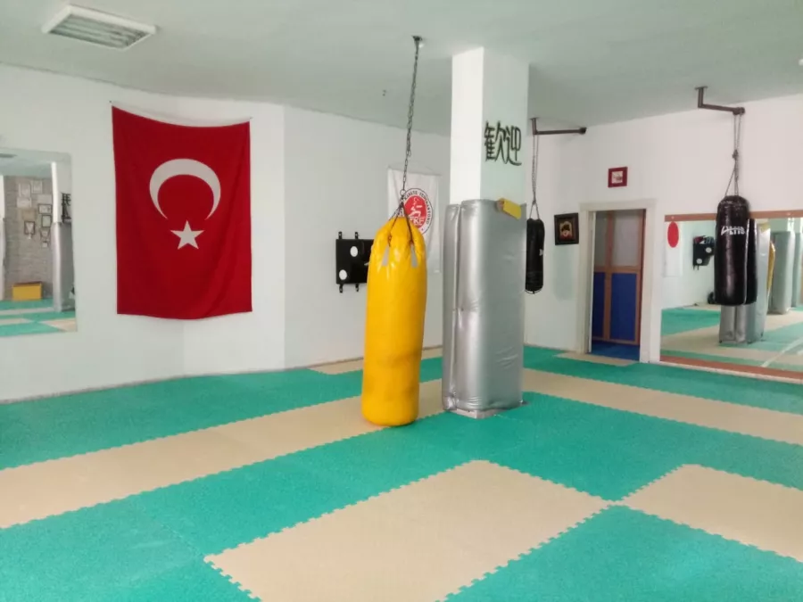 Каратэ Akdeniz Kaplanlari Karate Ihtisas Spor Kulübü в Анталии: Каратэ, Школа каратэ, Развиваться, Для детей,