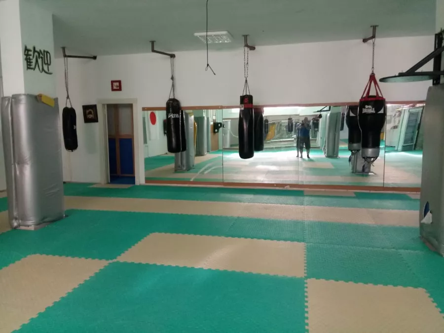Каратэ Akdeniz Kaplanlari Karate Ihtisas Spor Kulübü в Анталии: Каратэ, Школа каратэ, Развиваться, Для детей,