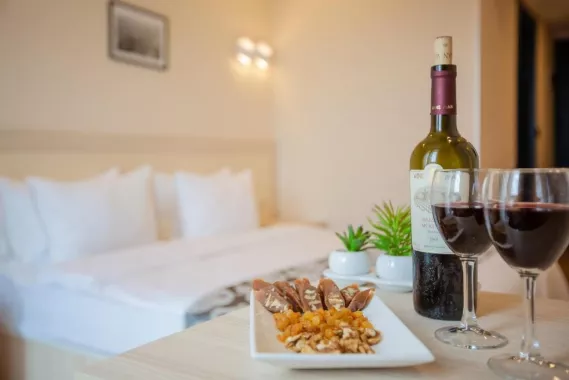 Отель "Iveria Inn"(სასტუმრო "იბერია ინნ")