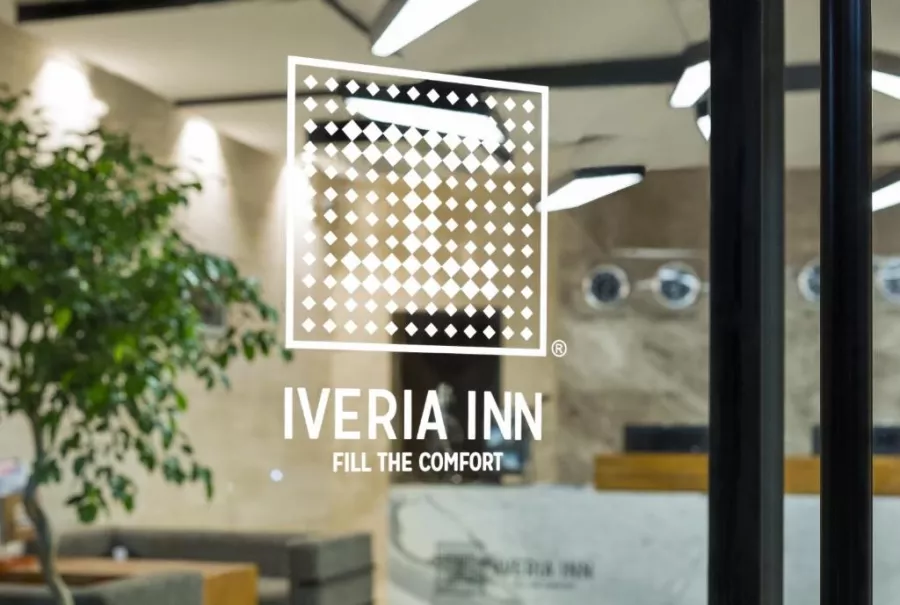 Отель Iveria Inn(სასტუმრო იბერია ინნ) в Тбилиси: Отель, Чилим, Четыре Звезды, Ресторан, Кондиционер, Мини-бар,