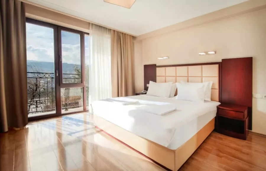 Отель GTM PLAZA(სასტუმრო GTM PLAZA) в Тбилиси: Отель, Чилим, Три Звезды,