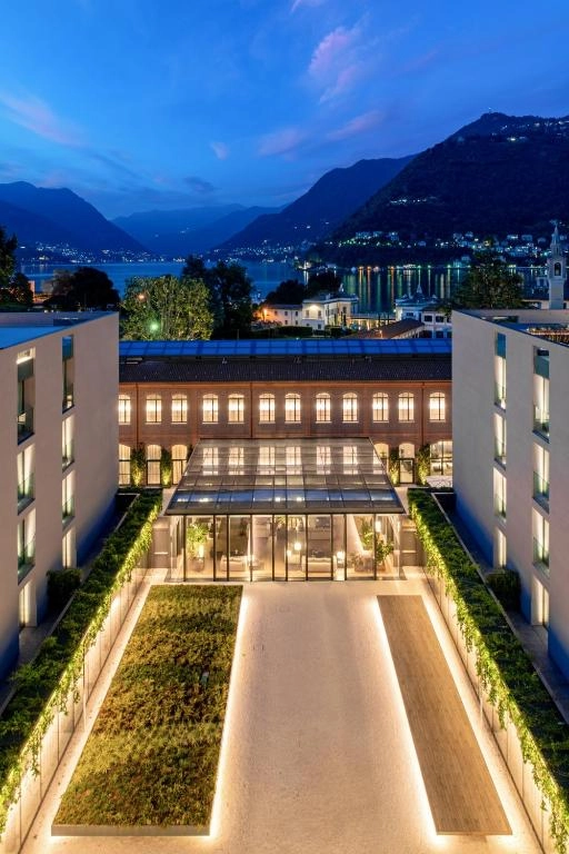Отель Hilton Lake в Комо: Испания , Отели , Чилим,