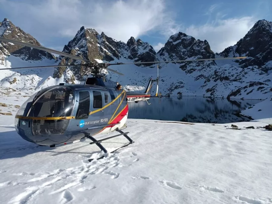 Аренда вертолётов AviaCopter (AviaCopter ვერტმფრენის დაქირავება) в Тбилиси: Вертолёт, Аренда, Небо,