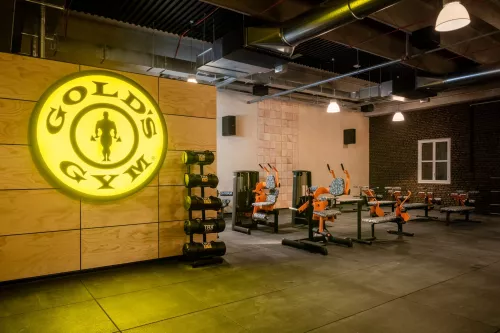 Фитнес-клуб Gold's Gym  в  Милане