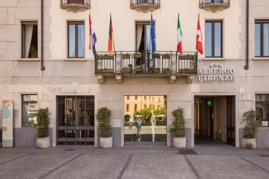 ОтельAlbergo Firenze в Комо: Испания , Отель, Чилим,
