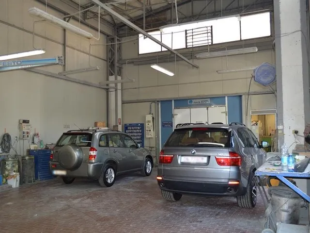 Автосервис Carrozzeria Rutilia в Милане: Починка машины , Помощь на дорогах , Покраска авто , Автосервис , Эвакуация , Обслуживание авто , Замена авто , Полировка ,