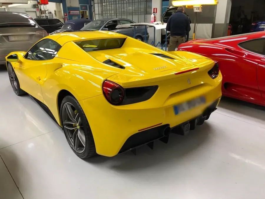 Автосервис Ticino Auto в Милане: Ремонт авто , Ресталлинг , Обслуживание Tesla, Покраска авто , Детали машин ,