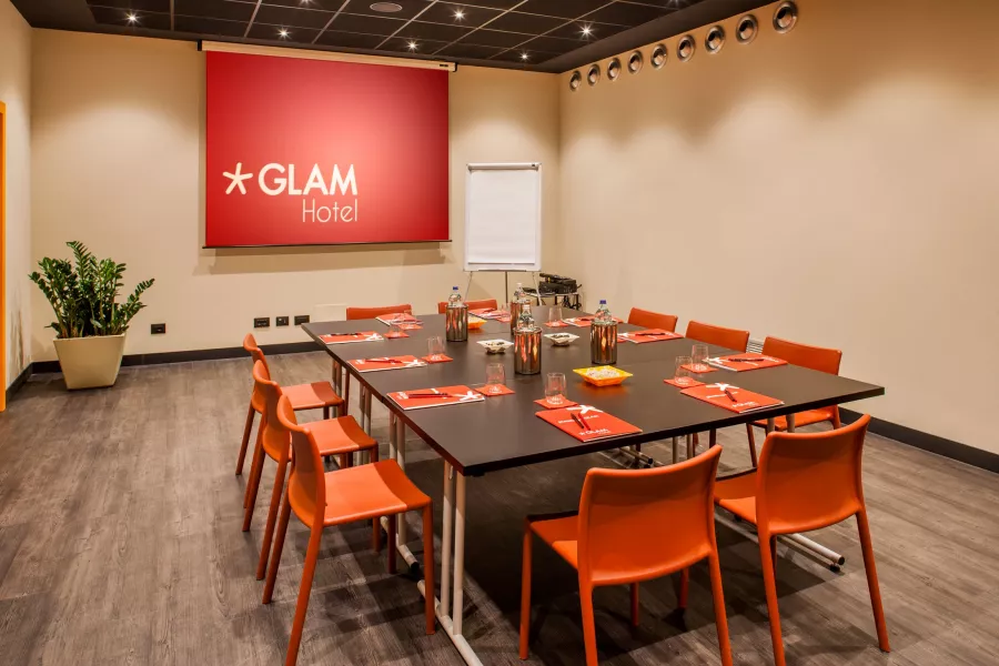 Отель Hotel Glam Milano 4* в Милане: Отель в центре , Итальянская кухня , Уютные номер, Стильный отель , Конференц-зал, Ресторан,