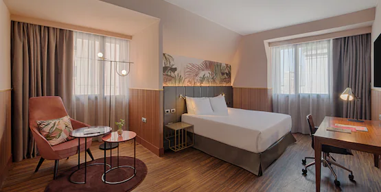 Отель Nh Milano Touring 4* в Милане: Тренажерный зал , Уютные номера, Дизайнерские номера , Конференц-залы , Отель, Ресторан,