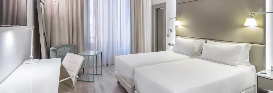 Отель Nh Milano Touring 4* в Милане: Тренажерный зал , Уютные номера, Дизайнерские номера , Конференц-залы , Отель, Ресторан,