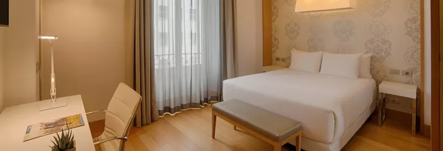 Отель Nh Milano Touring 4* в Милане: Тренажерный зал , Уютные номера, Дизайнерские номера , Конференц-залы , Отель, Ресторан,