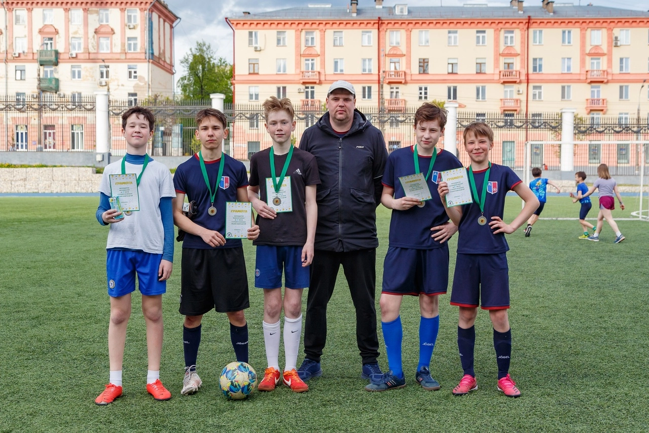 Футбольная школа - "Юная Лига"