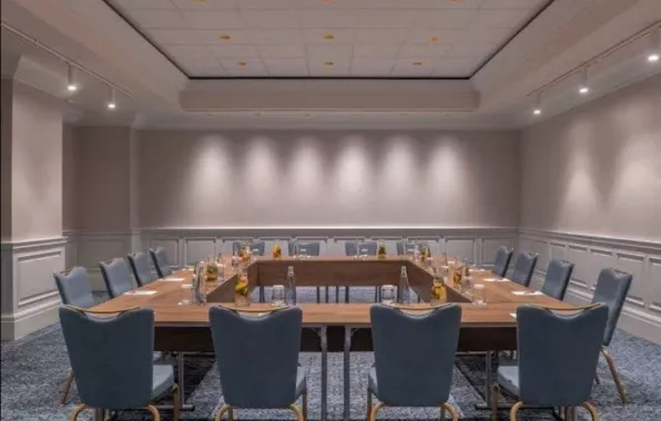 Отель "Tbilisi Marriott" (სასტუმრო "თბილისი მარიოტი")