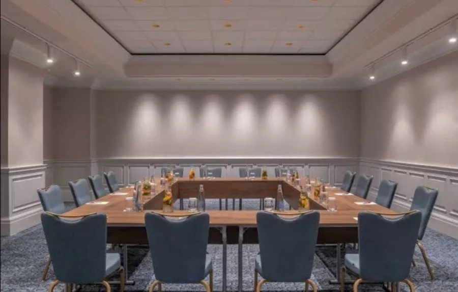Отель Tbilisi Marriott (სასტუმრო თბილისი მარიოტი) в Тбилиси: Отель, Чилим, Пять Звёзд, Сауна,