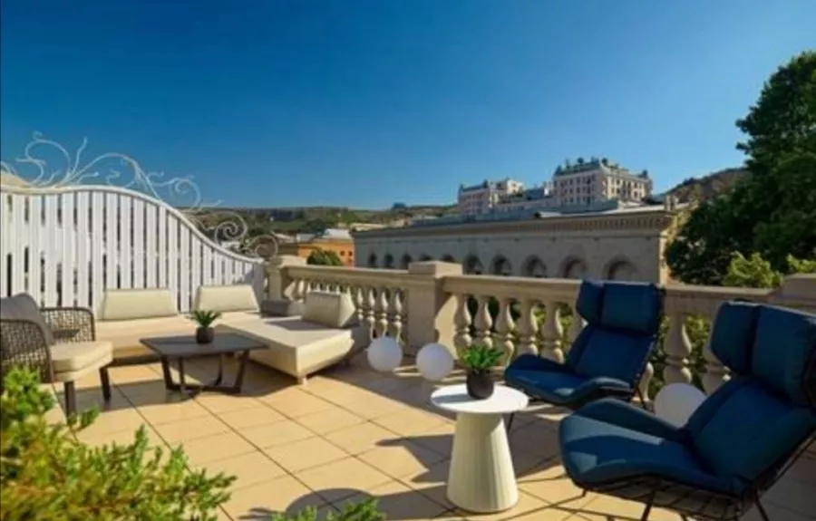 Отель Tbilisi Marriott (სასტუმრო თბილისი მარიოტი) в Тбилиси: Отель, Чилим, Пять Звёзд, Сауна,