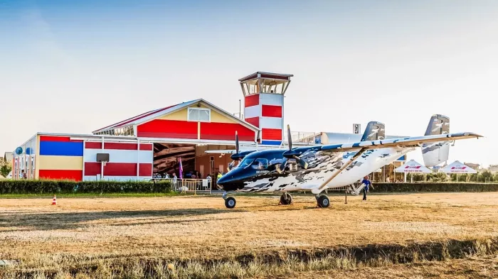 Прыжки с парашютом