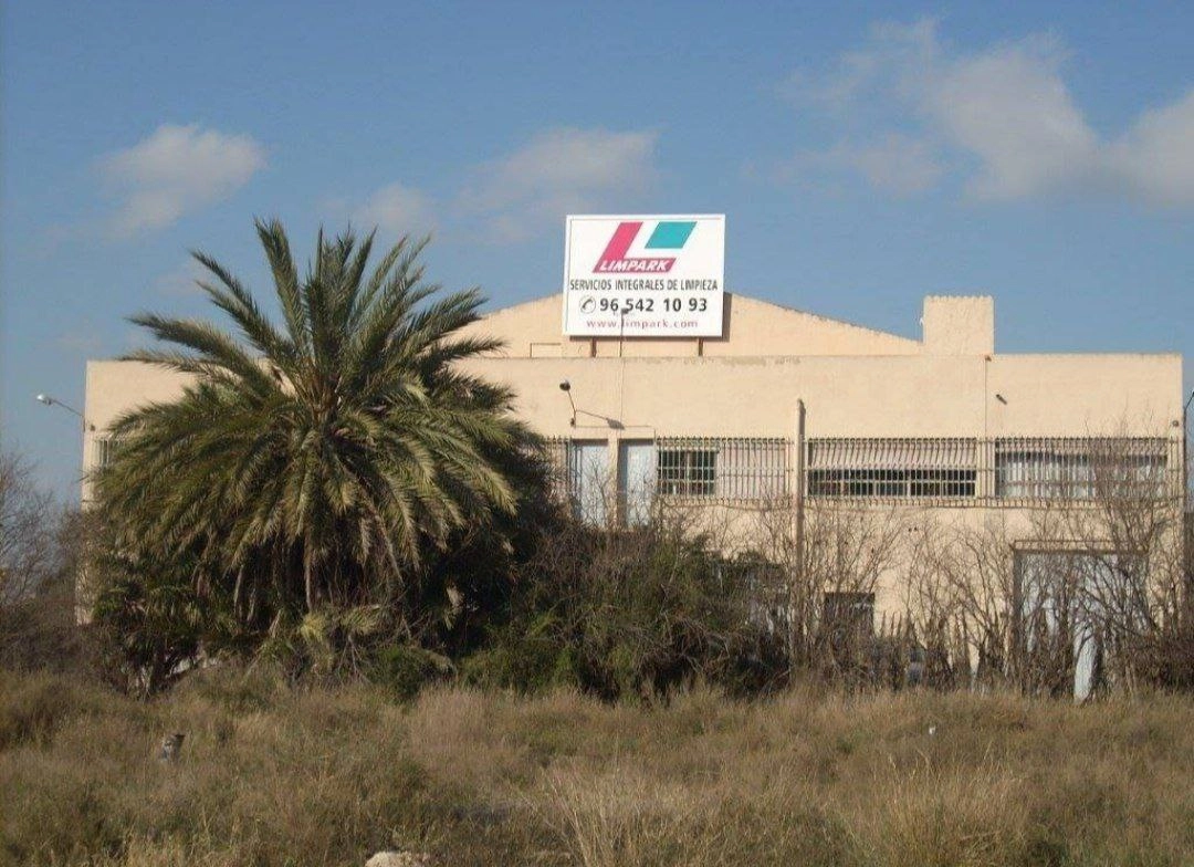 Клининг "Limapark Multiservicios S.L"