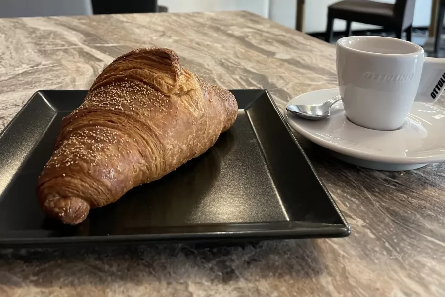 Бар-ресторан FX Milano Ristorante italiano в Милане: Бар-ресторан , Итальянская кухня , Банкеты , Пицца , Кофе-брейк ,
