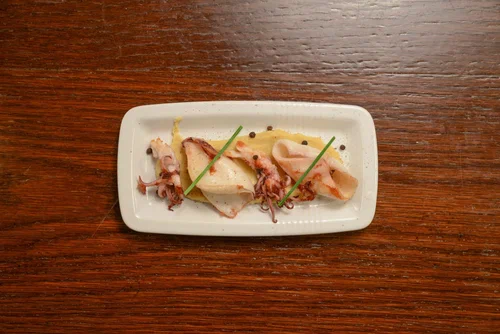 Паб, бар Il Tasca Milano в Милане: Паб , Бар , Испанская кухня , Европейская кухня , Коктейли, Музыкально,