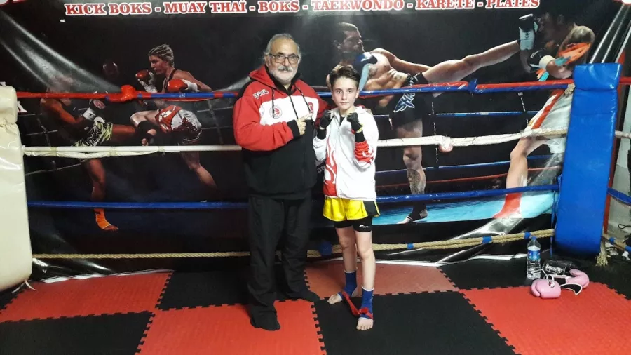 Спортивная школа AKDENİZ SAVUNMA SANATLARI SPOR KULÜBÜ в Анталии: Развитие, Бокс, Каратэ, Тхэквондо, Кикбоксинг, Школа, Игры,