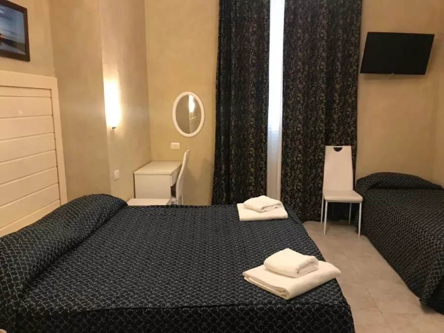 Отель Hotel Aurelia Milano Centrale 2* в Милане: Отель, Ресторан , Уютные номера, Бар , Гостиница ,