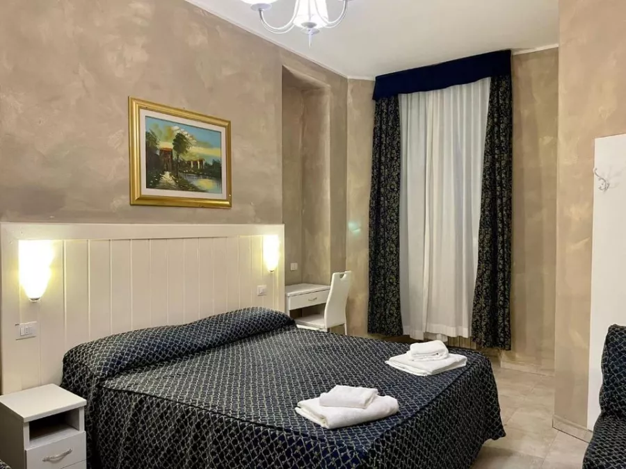Отель Hotel Aurelia Milano Centrale 2* в Милане: Отель, Ресторан , Уютные номера, Бар , Гостиница ,