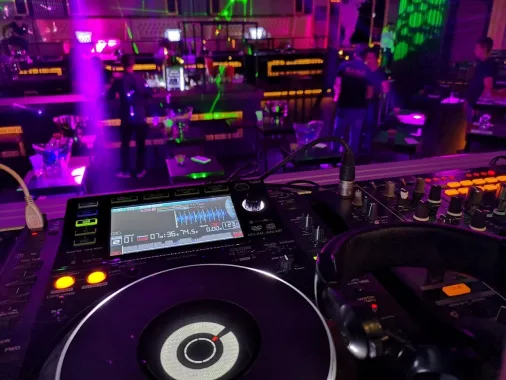 Ночной клуб "Soho Bar Club Sensation"
