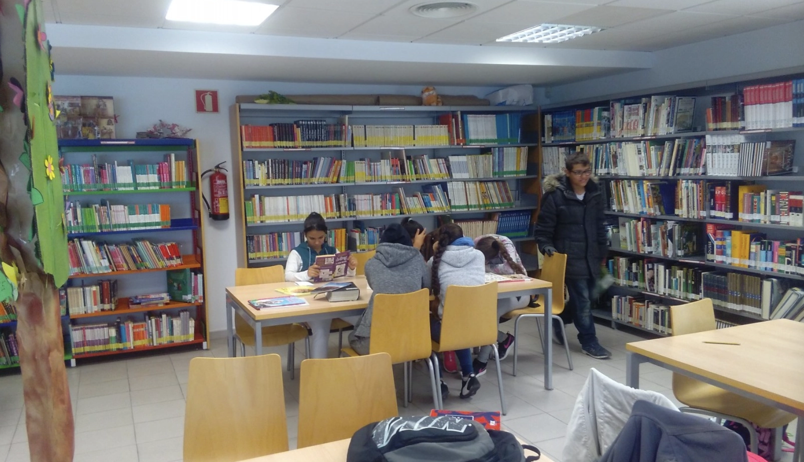 Библиотека "Juan XXIIIЙ"