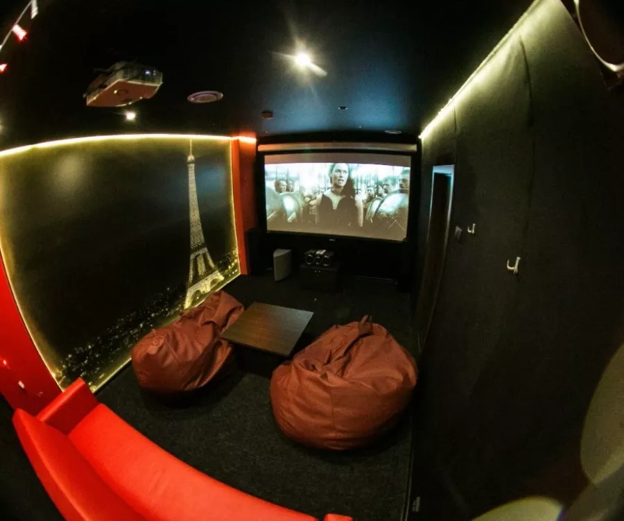 Кино-кафе Lounge room в Архангельске: Караоке, Кино, Покушать, Вкусно,