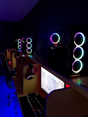 Компьютерный клуб "METRO INTERNET"