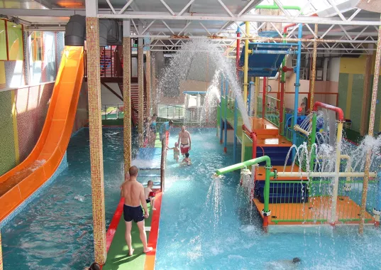 Аквапарк "Юна Aqua Life".