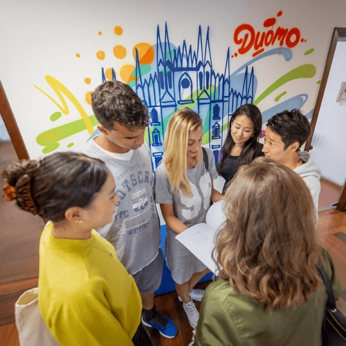 Школа итальянского языка Leonardo da Vinci в Милане: Курсы, Школа, Учимся,