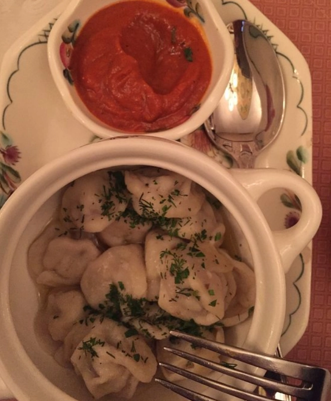 Ресторан Пяткин в Нижнем Новгороде: русская кухня, вкусно, европейская кухня, семейный ужин, нижний новгород, Детское меню, VIP - зал, развлекательная программа, Живая музыка,