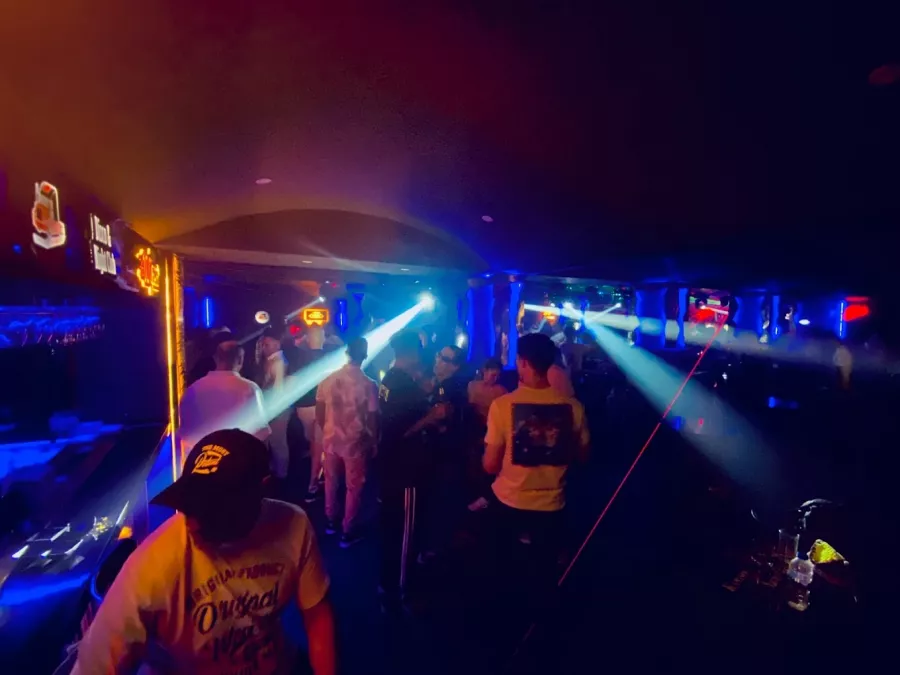 Ночной клуб Kamyon Disco Night Club в Анталии: Дискотека, Клуб, Ночной клуб, Танцы,