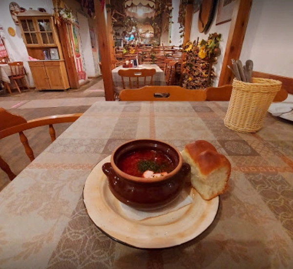 Ресторан Весёлая Кума в Нижнем Новгороде: украинская кухня, нижний новгород, борщ, вкусно, хата, сало, самогон, вареники, Еда навынос, Доставка,