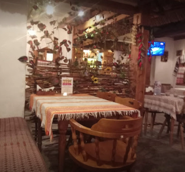 Ресторан Весёлая Кума в Нижнем Новгороде: украинская кухня, нижний новгород, борщ, вкусно, хата, сало, самогон, вареники, Еда навынос, Доставка,