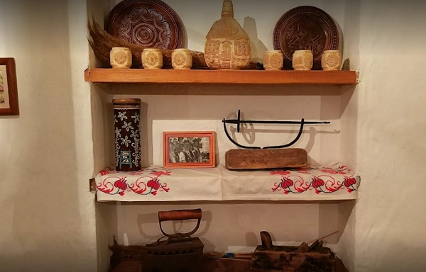 Ресторан Весёлая Кума в Нижнем Новгороде: украинская кухня, нижний новгород, борщ, вкусно, хата, сало, самогон, вареники, Еда навынос, Доставка,