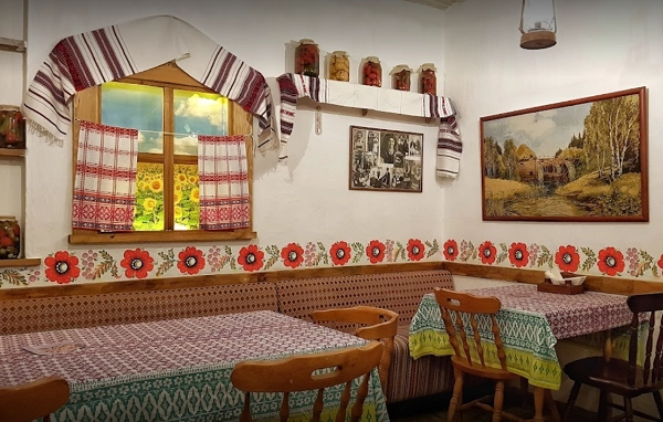 Ресторан Весёлая Кума в Нижнем Новгороде: украинская кухня, нижний новгород, борщ, вкусно, хата, сало, самогон, вареники, Еда навынос, Доставка,