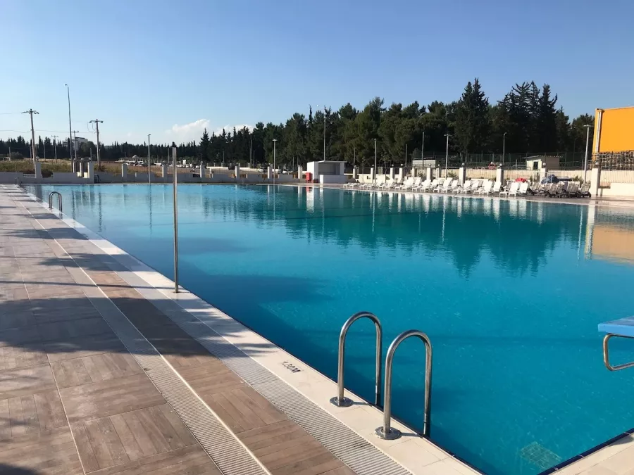 Общественный плавательный бассейн Aris Olimpik Yüzme Havuzu ve Sosyal Tesisleri в Анталии: Бассейн, Вода,